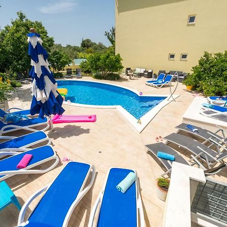 Apartments Petra Трогир Екстериор снимка