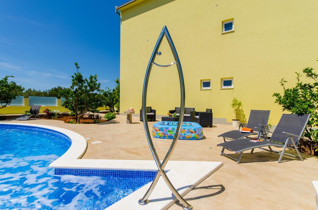 Apartments Petra Трогир Екстериор снимка
