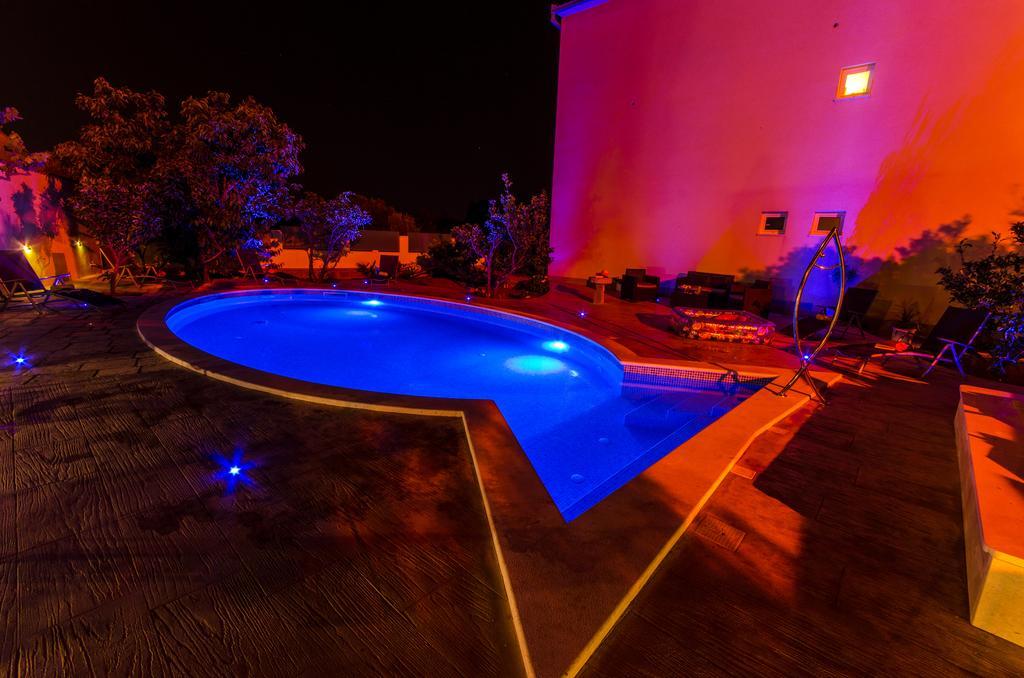 Apartments Petra Трогир Екстериор снимка