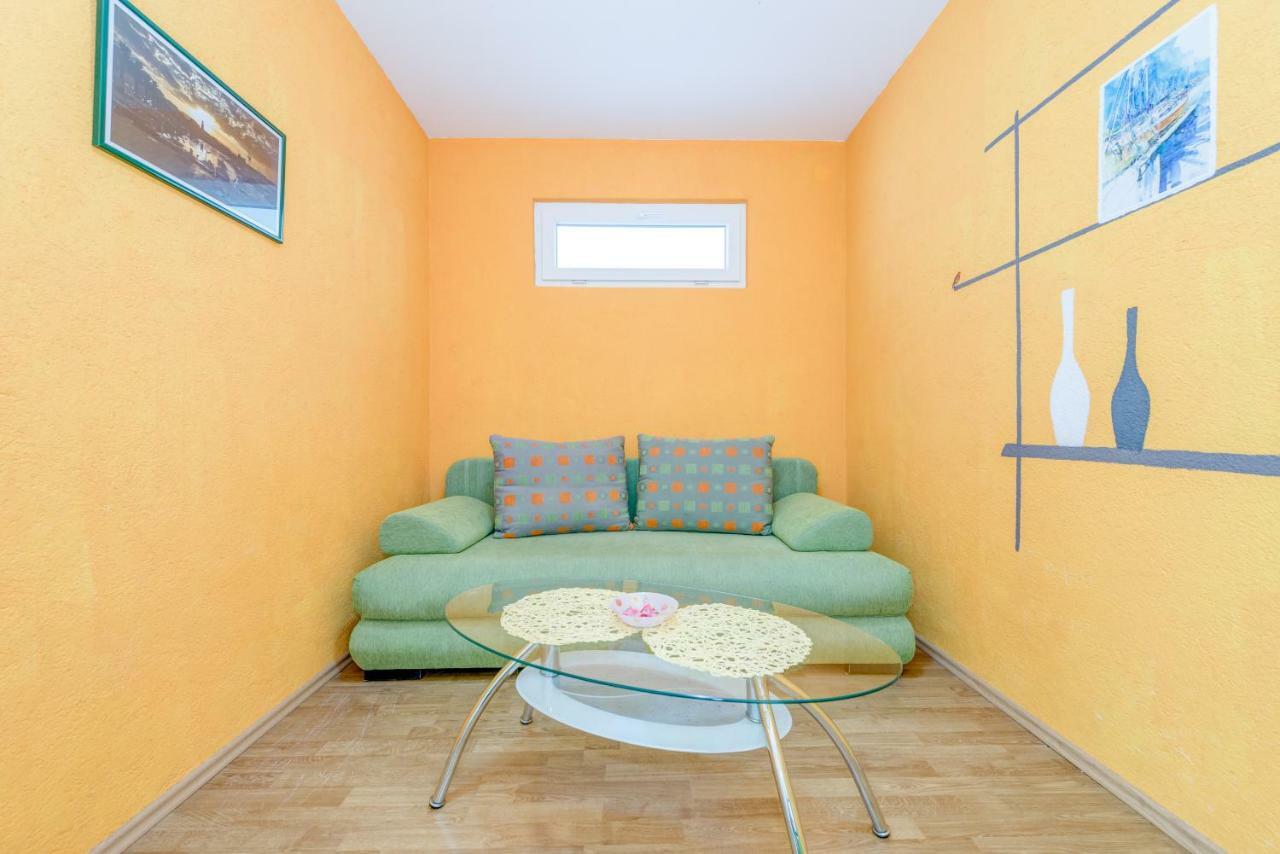 Apartments Petra Трогир Екстериор снимка