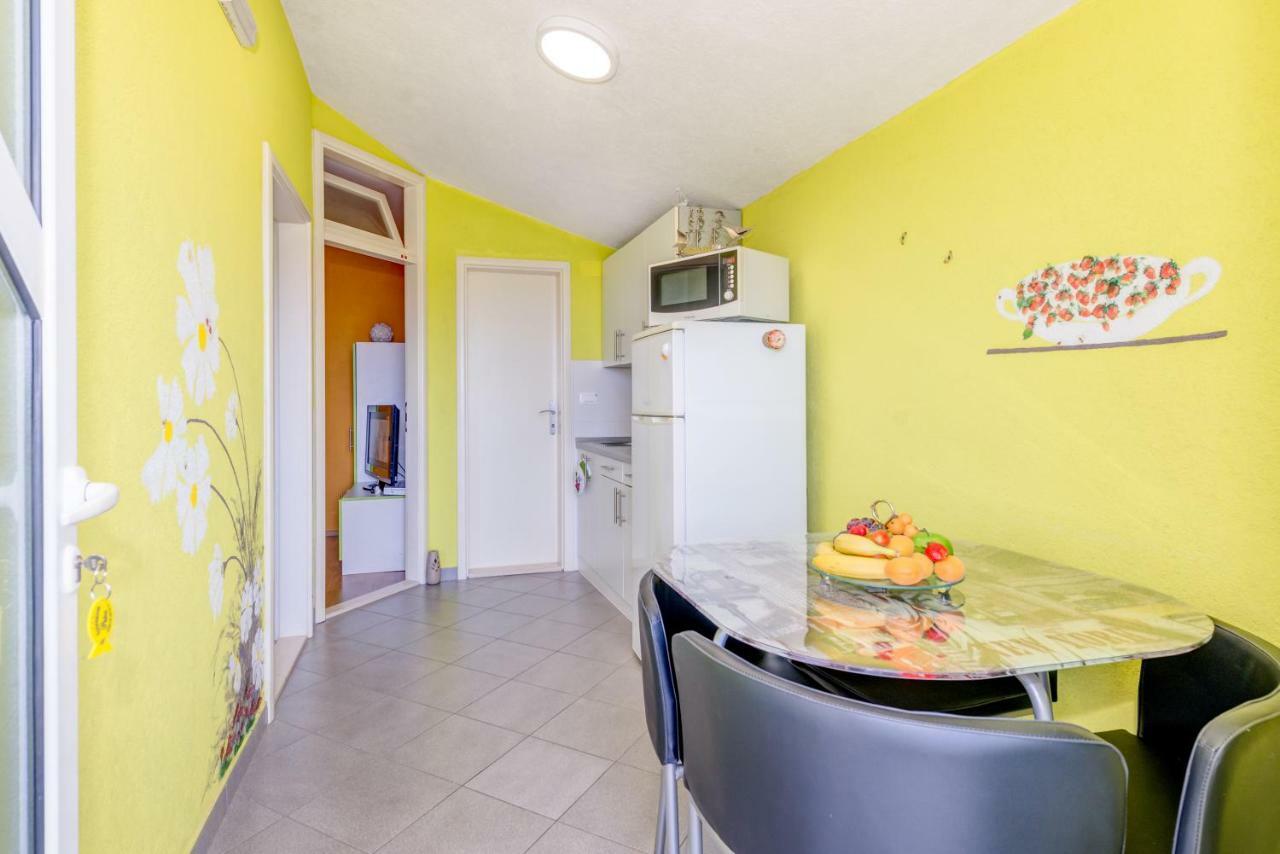 Apartments Petra Трогир Екстериор снимка