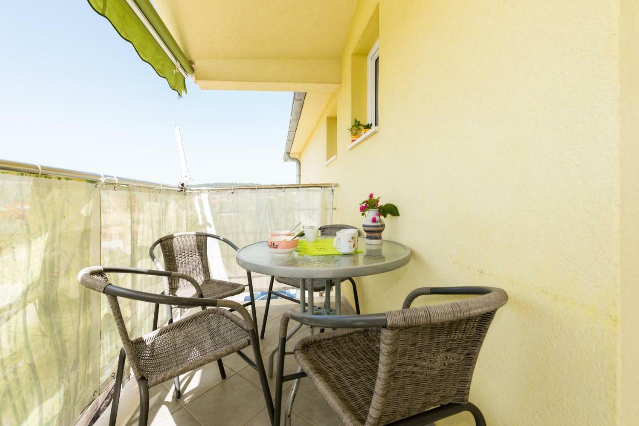 Apartments Petra Трогир Екстериор снимка