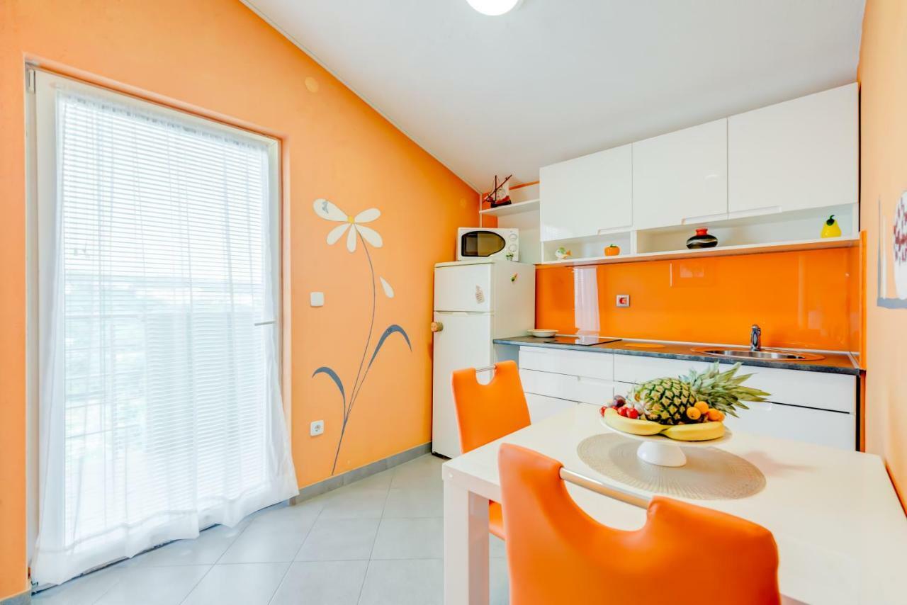 Apartments Petra Трогир Екстериор снимка