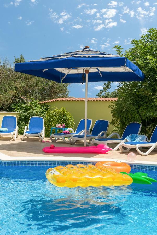 Apartments Petra Трогир Екстериор снимка