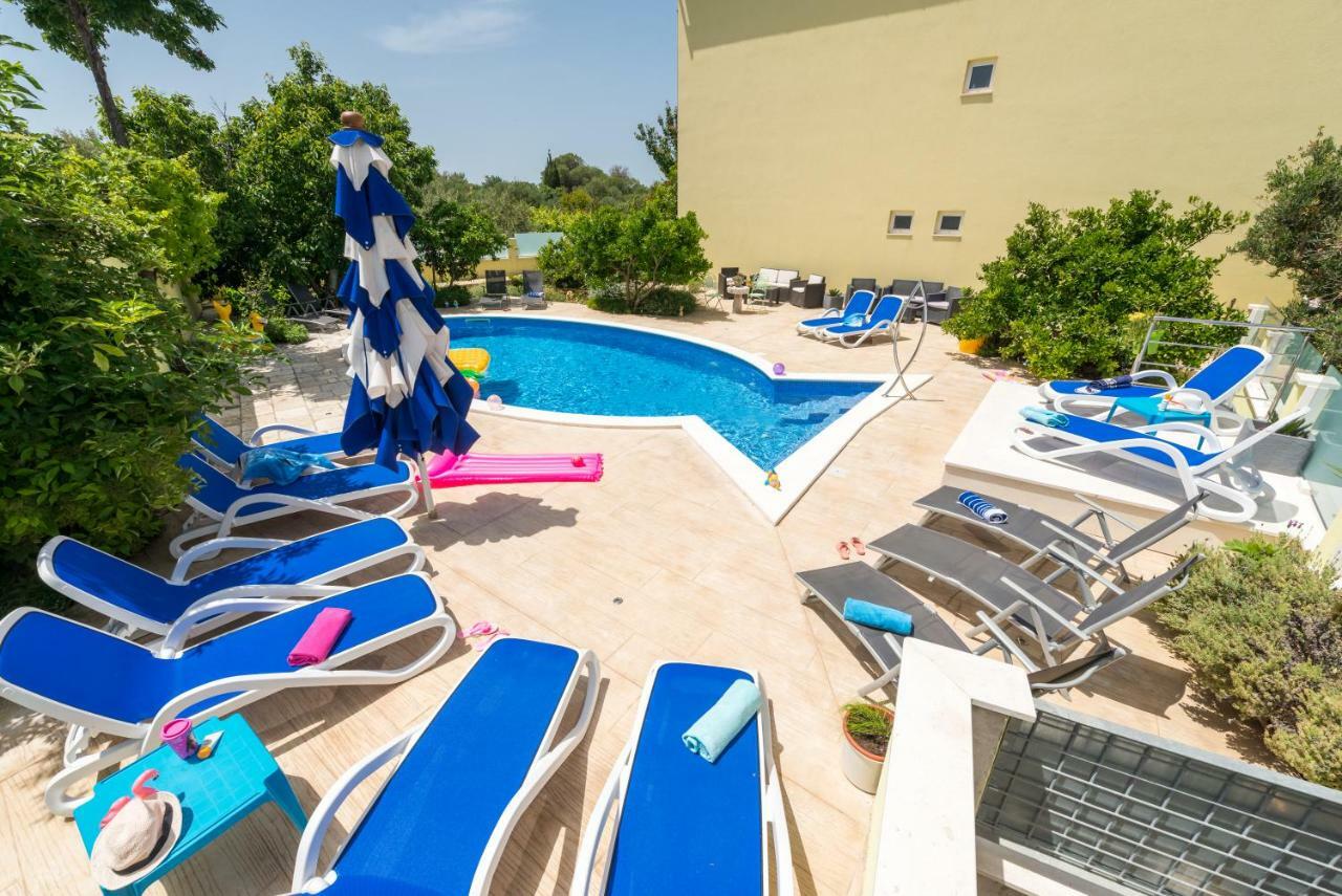 Apartments Petra Трогир Екстериор снимка