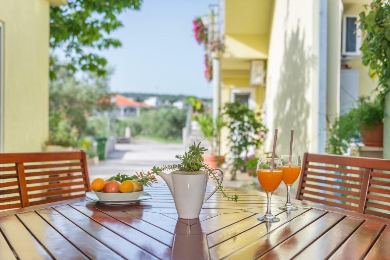 Apartments Petra Трогир Екстериор снимка